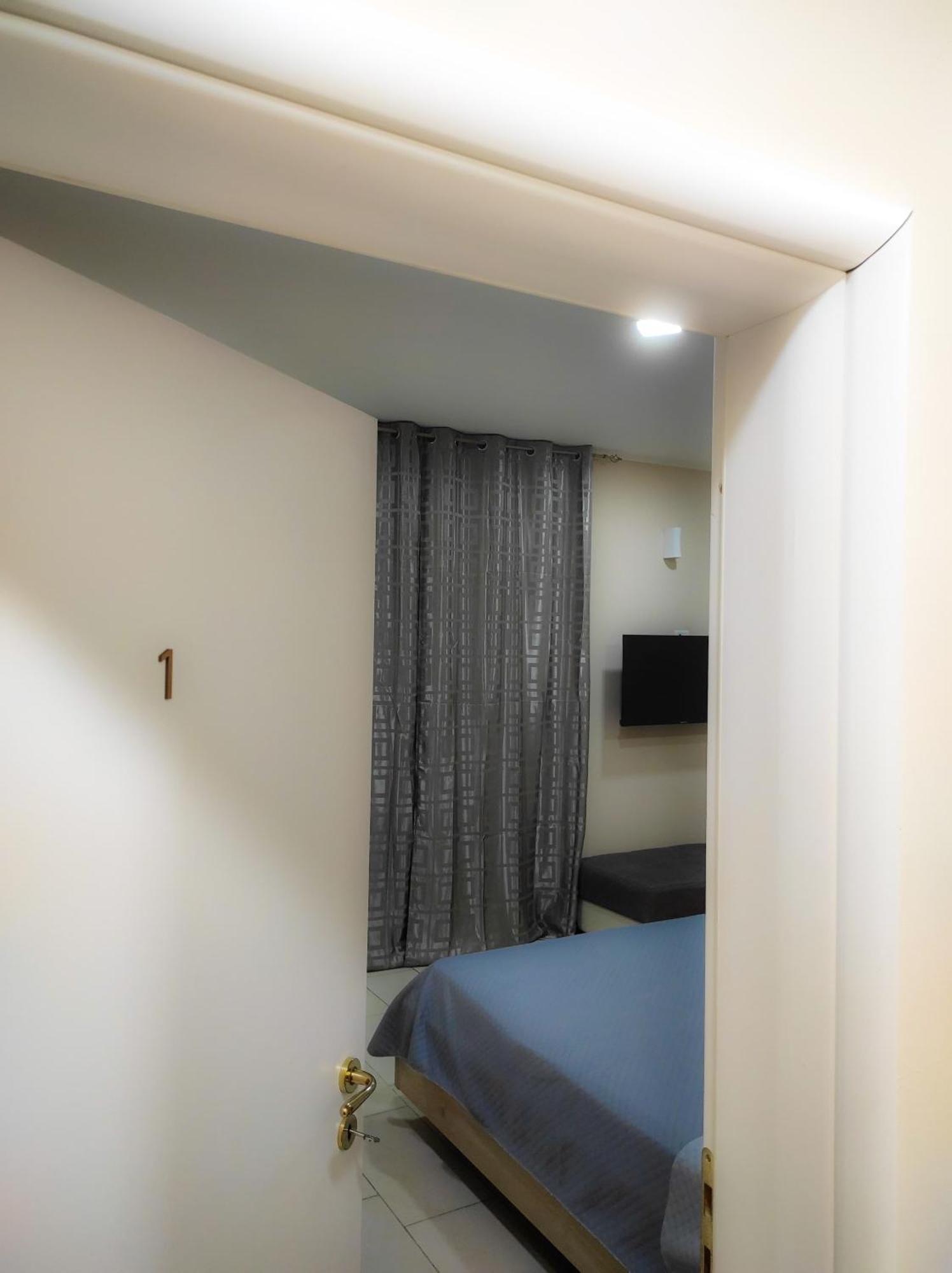 76 Avenue Suites Wi-Fi, Shuttle, Breakfast Reggio Calabria Exterior photo